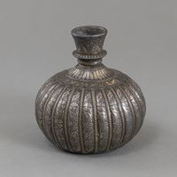 <b>A BIDRI HOOKAH BASE</b>