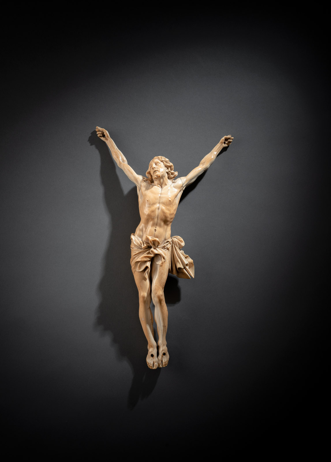 <b>A LARGE AN EXPRESSIVE BAROQUE IVORY BODY OF CHRIST</b>