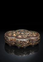 <b>A FINE AND VERY RARE  ZITAN INLAID FOUR-LOBED BOX AND COVER</b>