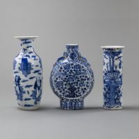<b>TWO BLUE AND WHITE PORCELAIN VASES AND A MOONFLASK</b>