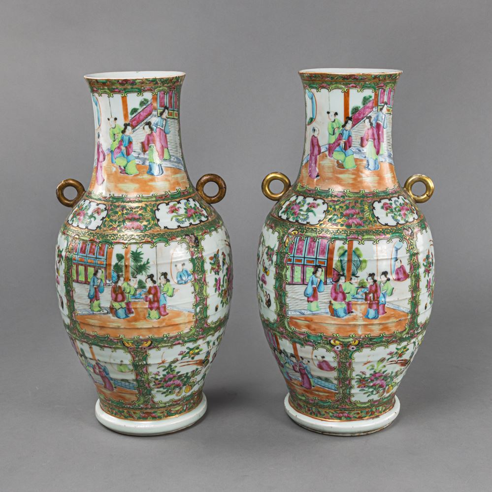 <b>A PAIR OF CANTON ROSE FIGURAL PORCELAIN VASES</b>