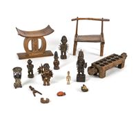 <b>LOT OF 14 CARVED WOOD AND BRONZE PIECES, INCLUDING FIGURES</b>