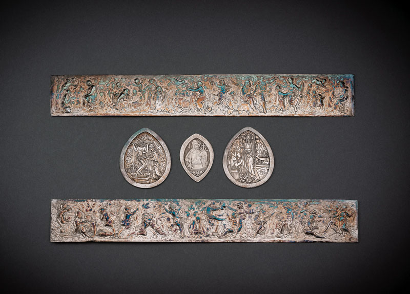 Three religious silver plaques, two of them signed G.Hermeling, tog.c. 55 grams. Two galvano reliefs with figural scenes, tog.c. 180 grams.