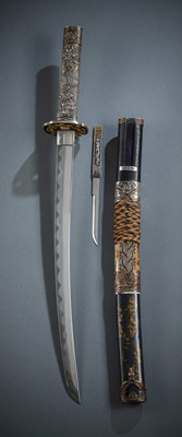 <b>A WAKIZASHI IN SILVER-MOUNTED LACQUER SHIRASAYA</b>