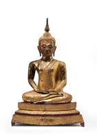 <b>A GILT, RED AND BLACK LACQUERED BRONZE FIGURE OF BUDDHA SHAKYAMUNI</b>