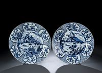 <b>APAIR OF BLUE AND WHITE SEA LANDSCAPE PLATES WITH FLOWER BRANCHES</b>
