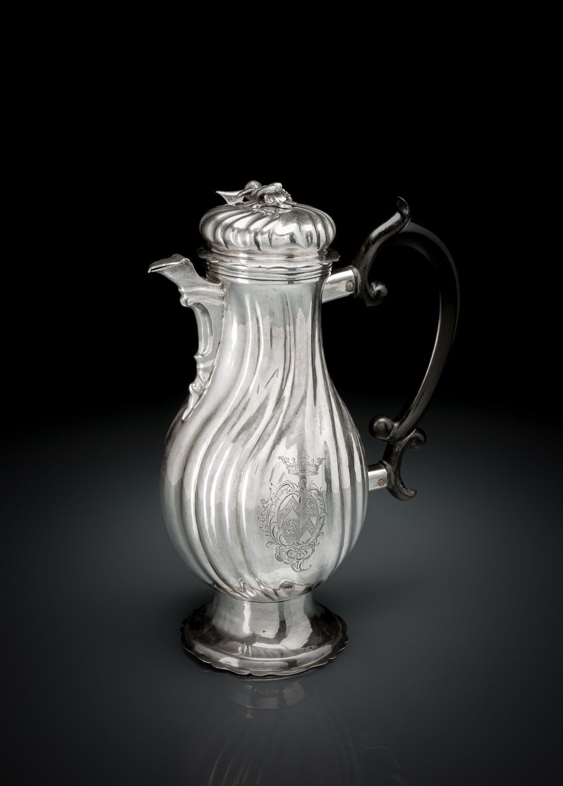 <b>A BIG GERMAN ROCOCO SILVER COFFEE POT WITH COAT OF ARMS</b>