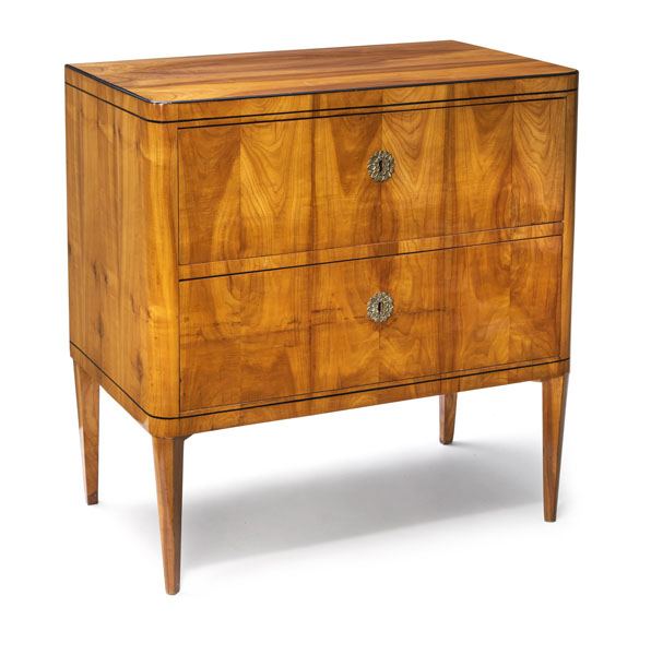 The rectangular body with rounded edges on four fluted feet and with 2 drawers. Stamped inventory number 