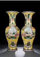 <b>A PAIR OF LARGE YELLOW-GROUND FAMILLE VERTE VASES</b>