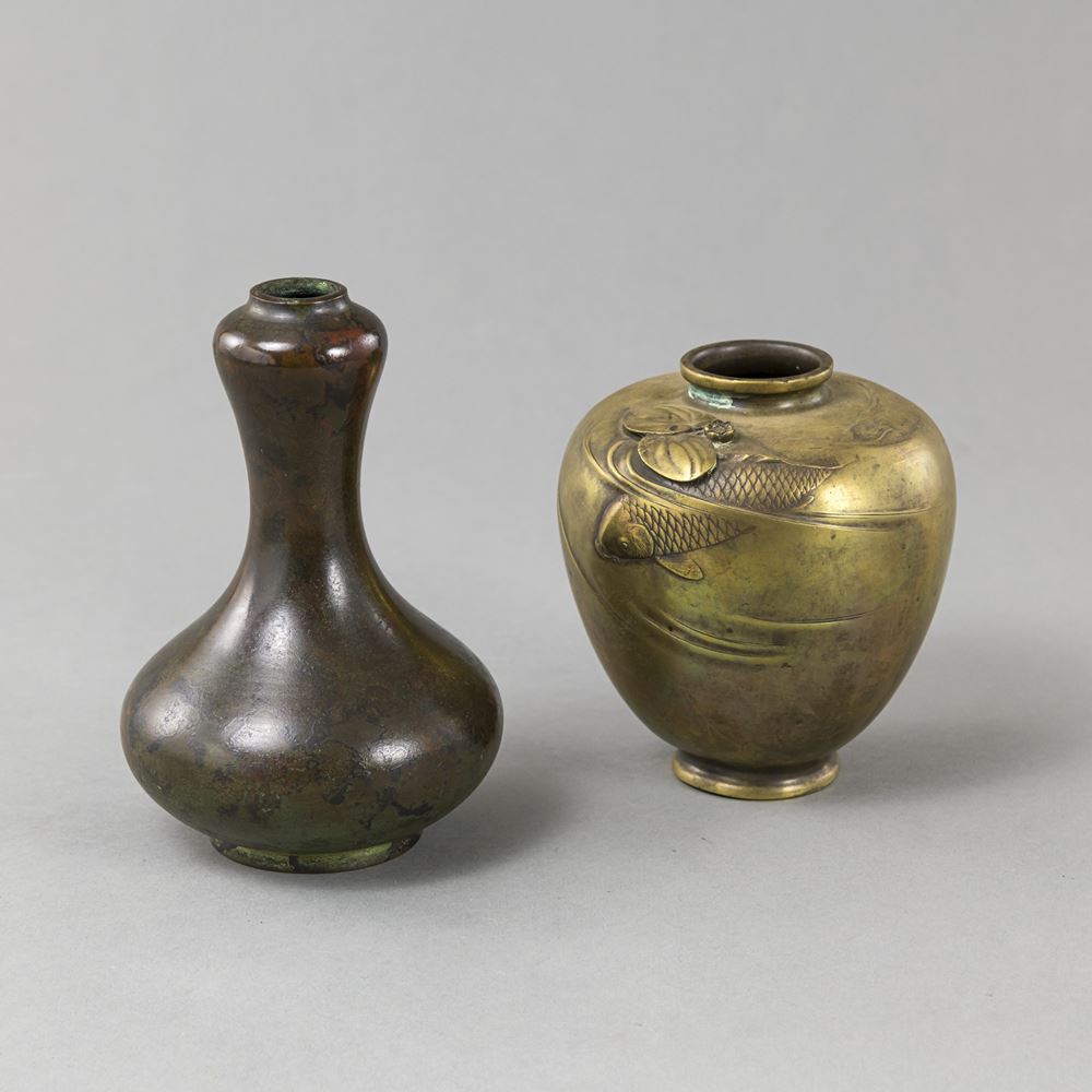 <b>A BRONZE GARLIC VASE AND A BRASS POT WITH A CARP IN THE POND</b>