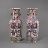 <b>A PAIR OF FINELY PAINTED 'FAMILLE ROSE' FLOOR VASES WITH THEATRICAL SCENE DECORATION</b>