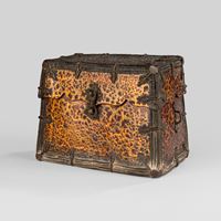 <b>A METAL MOUNTED LEATHER CASKET</b>