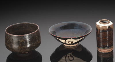 <b>A GROUP OF THREE CHAWAN AND A CHAIRE</b>