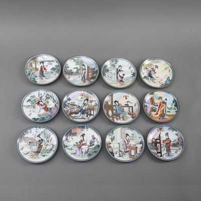 <b>A SET OF TWELVE PORCELAIN COLLECTOR'S PLATES FROM THE SERIES 