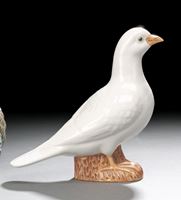 <b>A PORCELAIN MODEL OF A DOVE</b>