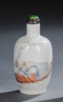 <b>A FINE PAINTED PORCELAIN SNUFFBOTTLE WITH A FISHERMAN ON A BOAT</b>
