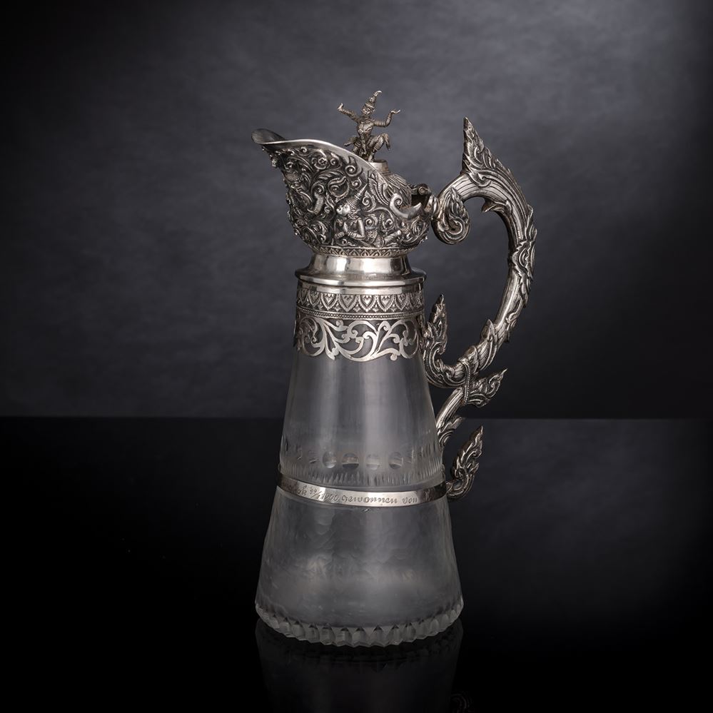 <b>A RARE SILVER MOUNTED CRYSTAL  CARAFE</b>