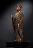 <b>A FINE LACQUERED AND GILDED WOOD FIGURE OF BUDDH AMIDA</b>