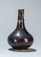 <b>AN UNUSUAL FLAMBÉ SPLASHED PORCELAIN VASE</b>