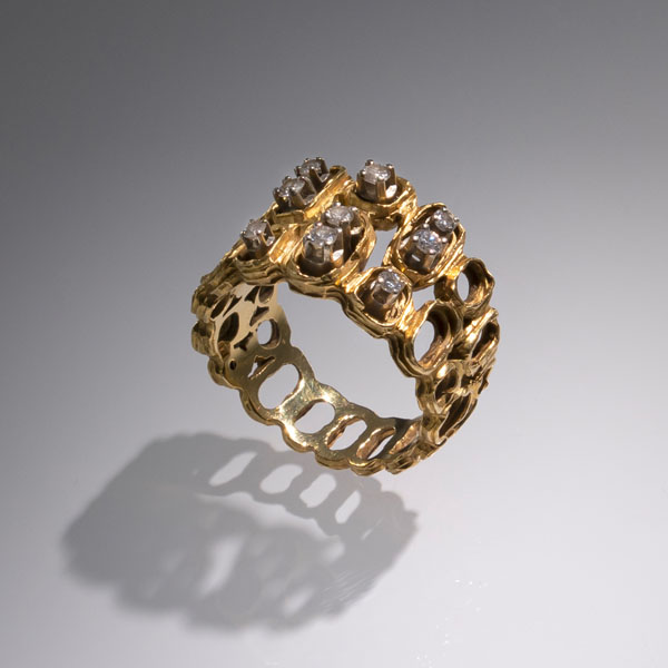 <b>DIAMOND RING</b>