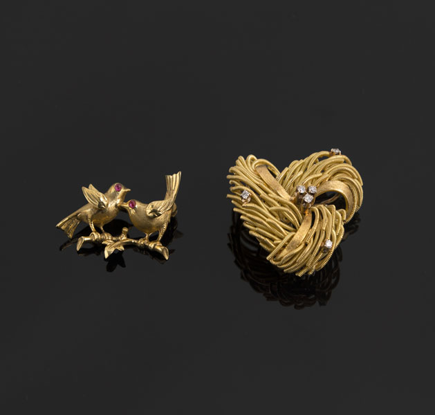 <b>TWO GOLD BROOCHES</b>