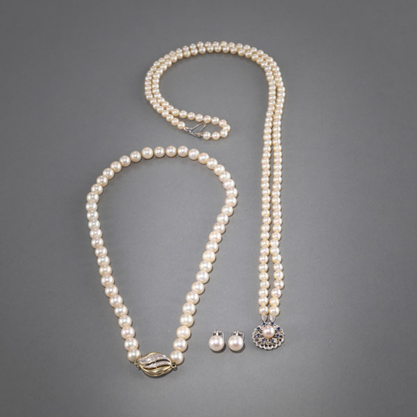 <b>TWO CULTURED PEARL NECKLACES AND A PAIR OF EARRINGS</b>