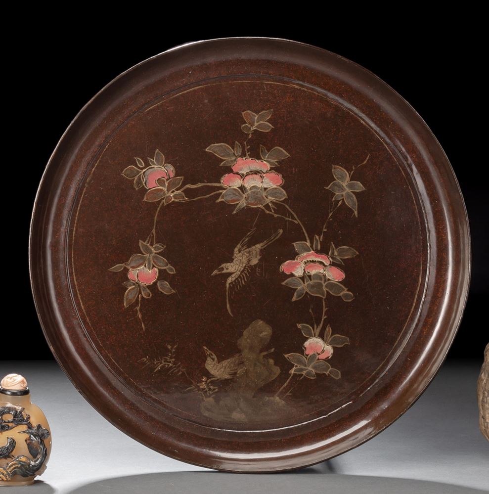 <b>A LACQUER DISH WITH CAMELIA AND BIRDS</b>