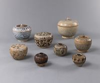 <b>A GROUP OF FIVE LIDDED BOXES AND THREE VASES</b>
