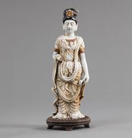 <b>A STANDING KANNON PORCELAIN FIGURE</b>
