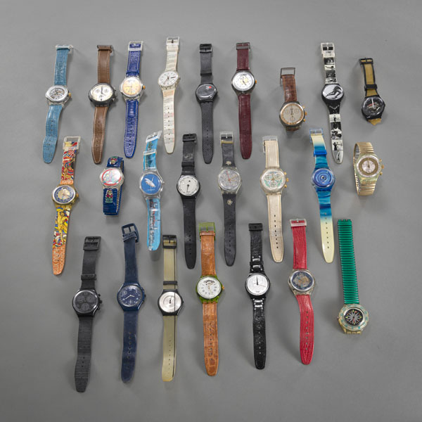 <b>A MIXED LOT OF CA. 23 WRIST WATCHES</b>