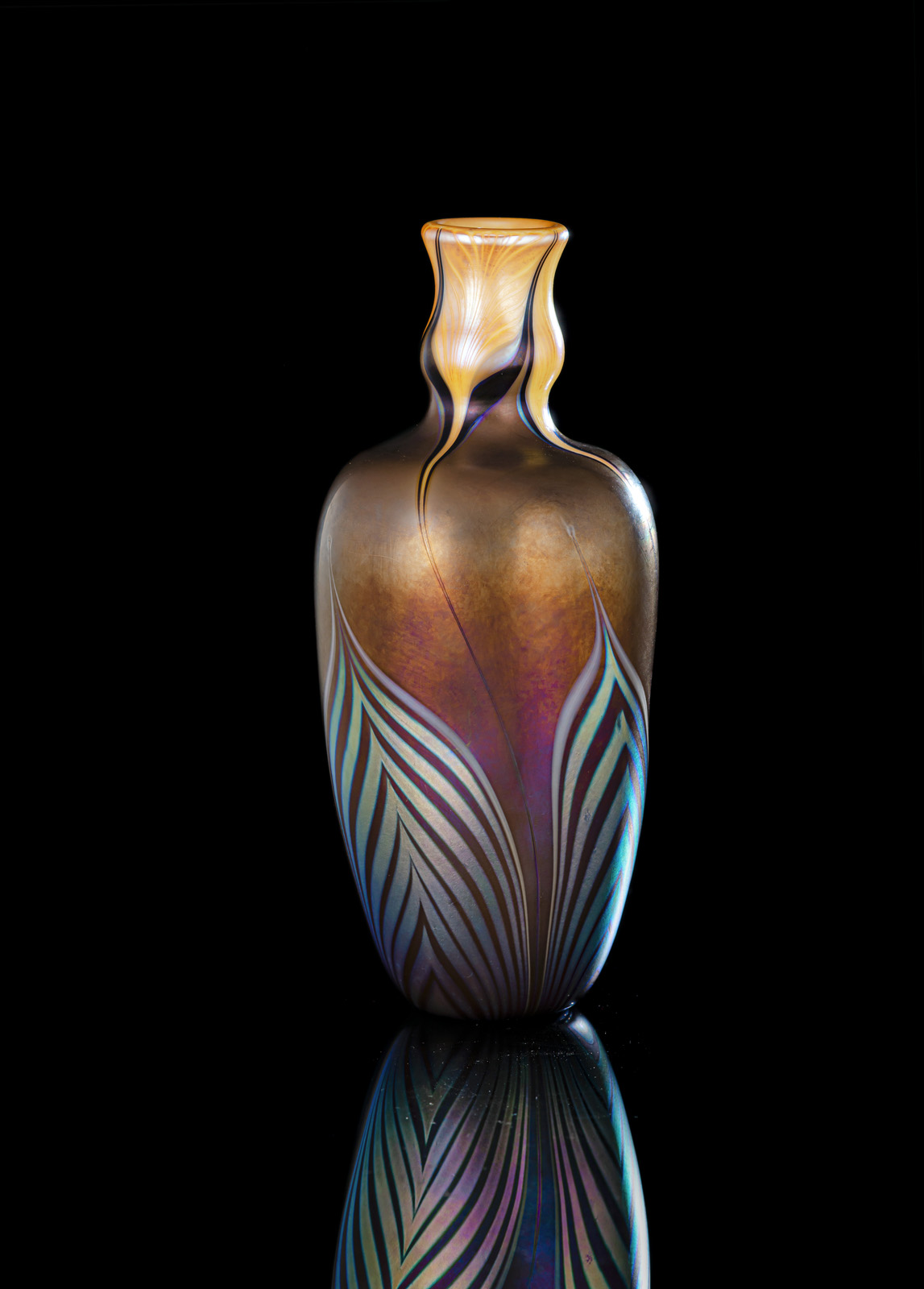 <b>Favrile Glas Vase mit Lüsterdekor</b>