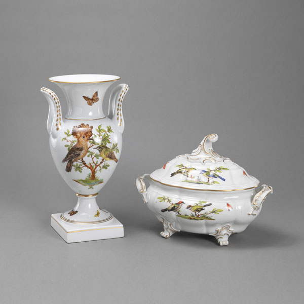 <b>A LUDWIGSBURG ORNITOLOGICAL PATTERN VASE AND A TUREEN WITH COVER</b>