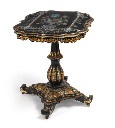 <b>AN ENGLISH TABLE WITH MOTHER OF PEARL INLAY</b>