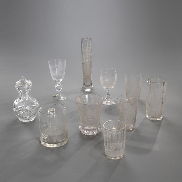 <b>A MIXED LOT OF GLASS</b>