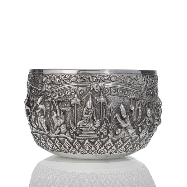 <b>A SILVER OFFERING BOWL WITH FIGURAL SCENES</b>