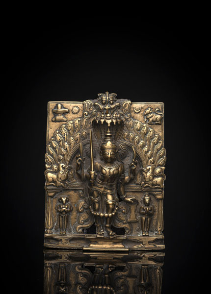 <b>Plakette aus Messing mit reliefierter Darstellung der Parvarti</b>