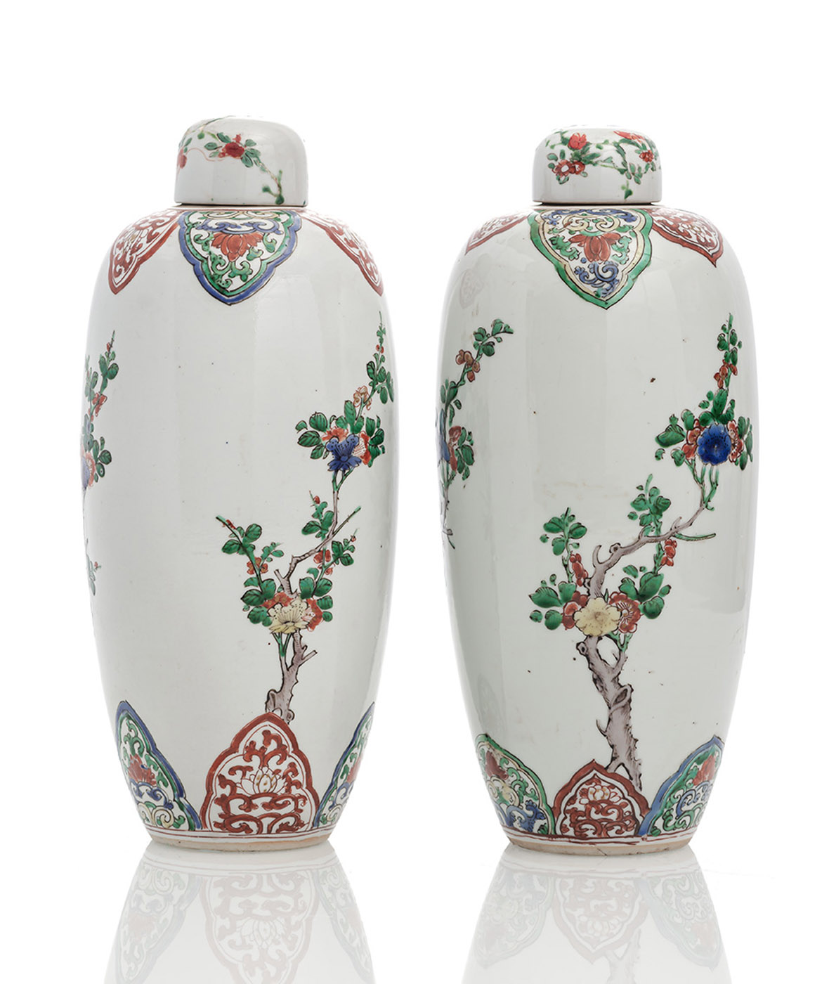 <b>A PAIR OF FAMILLE VERTE BOTTLE VASES AND COVERS</b>