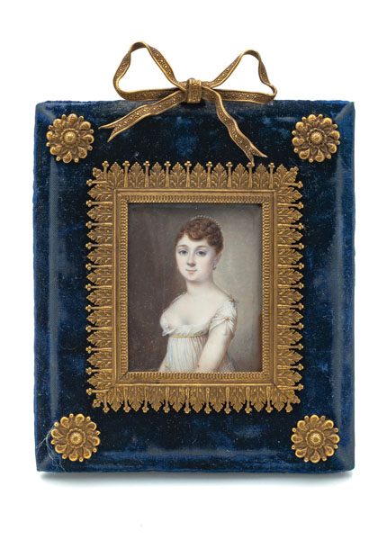 <b>A MINIATURE PORTRAIT OF A YOUNG WOMAN IN A WHITE DRESS WITH PEARL EARRINGS</b>