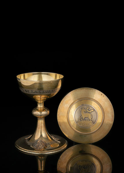 <b>A FRENCH SILVERGILT CHALICE WITH PATEN</b>