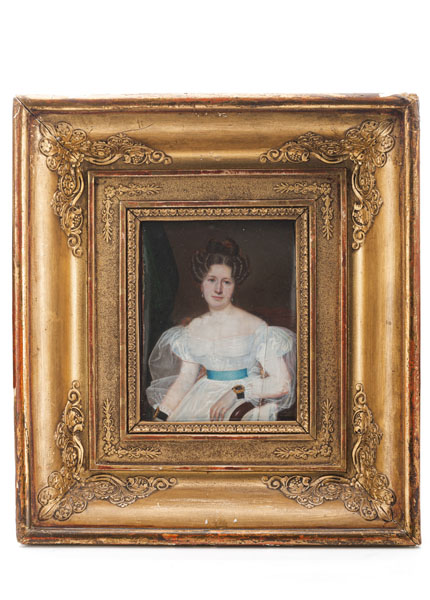 <b>A PORTRAIT MINIATURE OF A YOUNG LADY IN A WHITE DRESS</b>