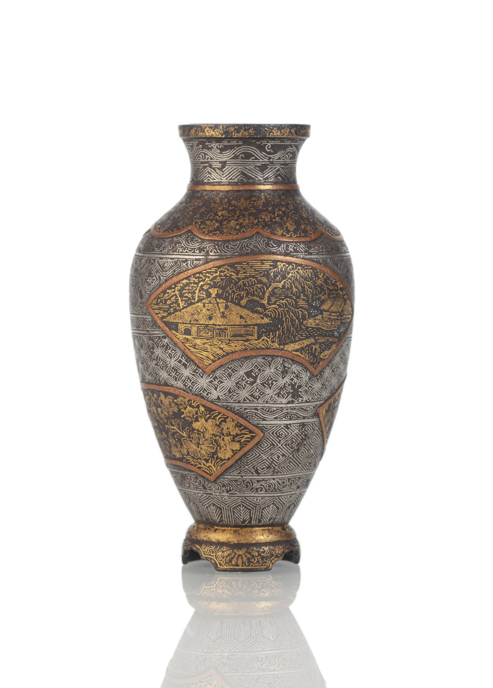 <b>Kleine Vase aus Eisen im Komai-Stil</b>