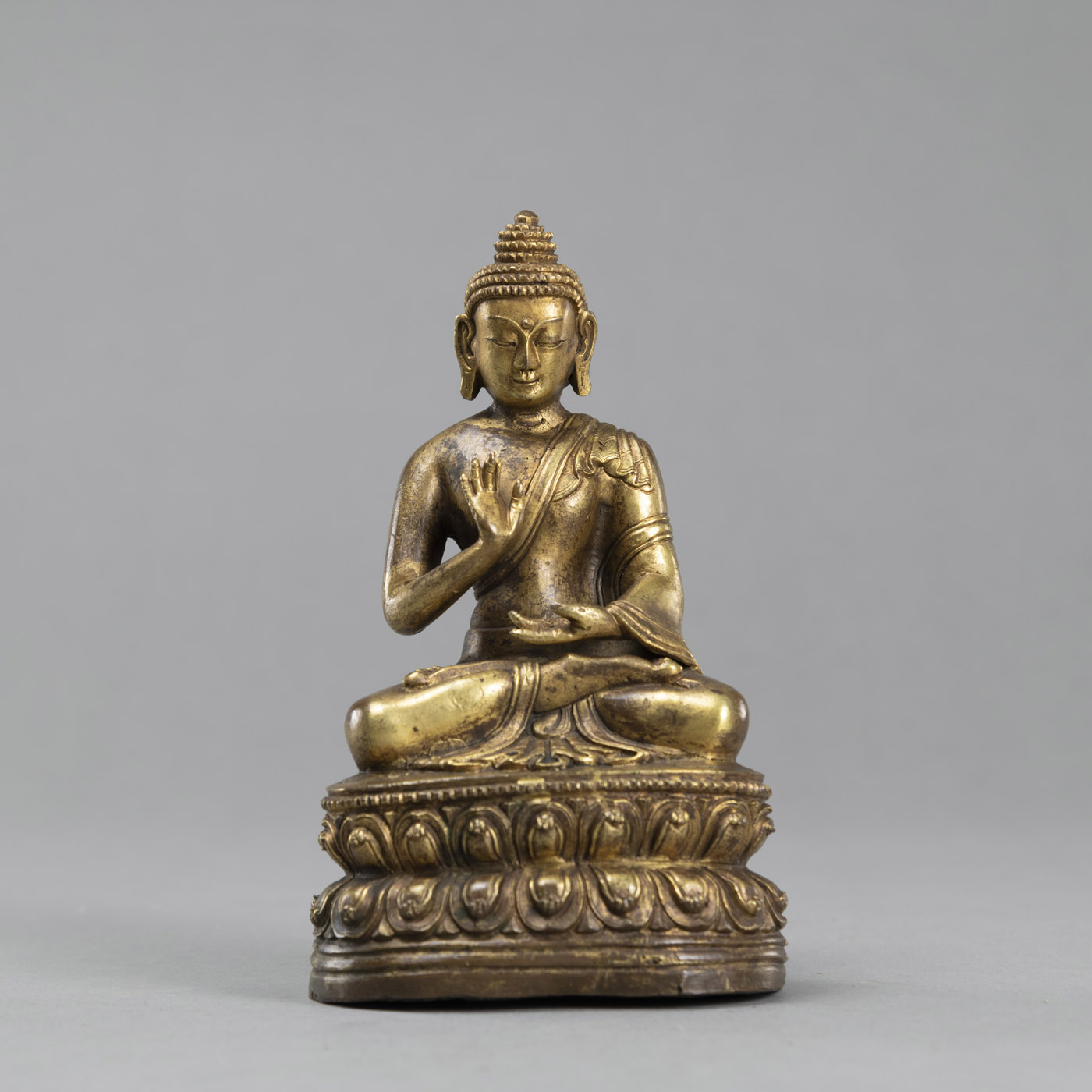 <b>A SEATED BRONZE BUDDHA SHAKYAMUNI</b>