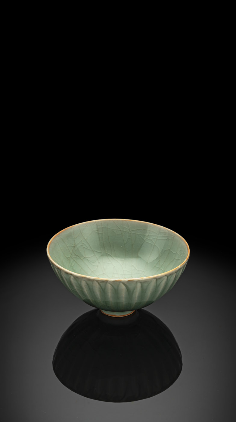 <b>A FINE LONGQUAN BOWL FROM THE CLARK COLLECTION</b>