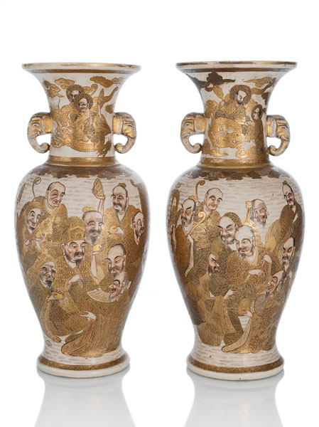 <b>A PAIR OF SATSUMA VASES WITH TWO ELEPHANT HEAD HANDLES AND FIGURAL SCENE</b>