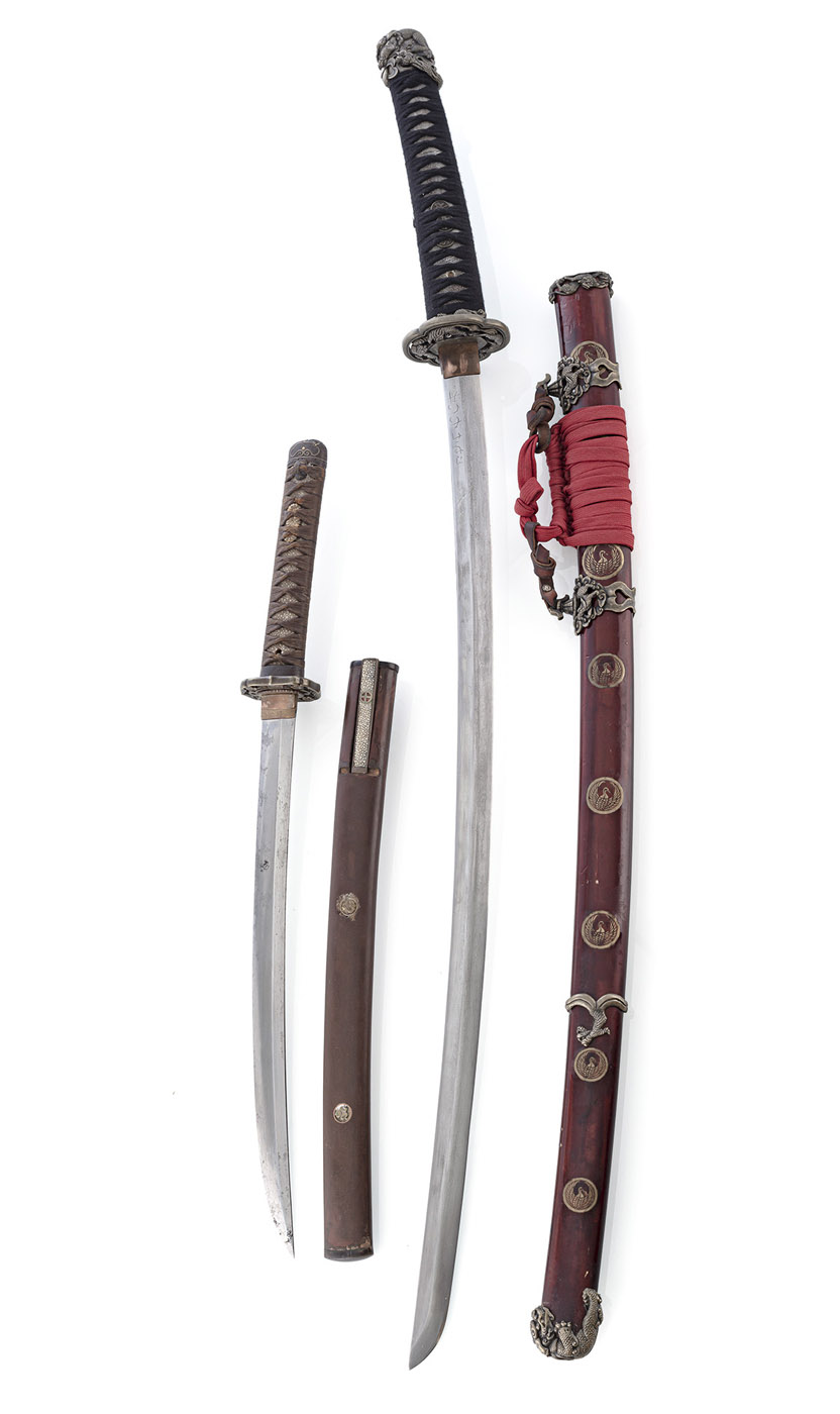 <b>TACHI AND WAKIZASHI WITH EMBLEM DECORATION</b>