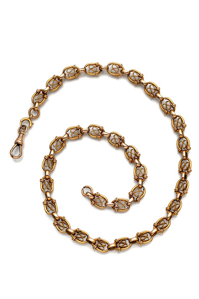 <b>A FRENCH GOLD NECKLACE</b>