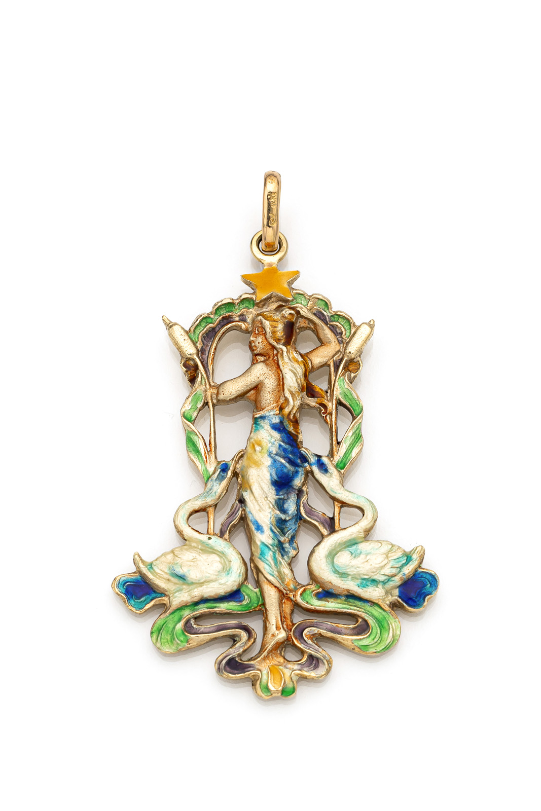 <b>AN ART NOUVEAU GOLD AND ENAMEL PENDANT WITH A YOUNG WOMAN AND TWO SWANS</b>