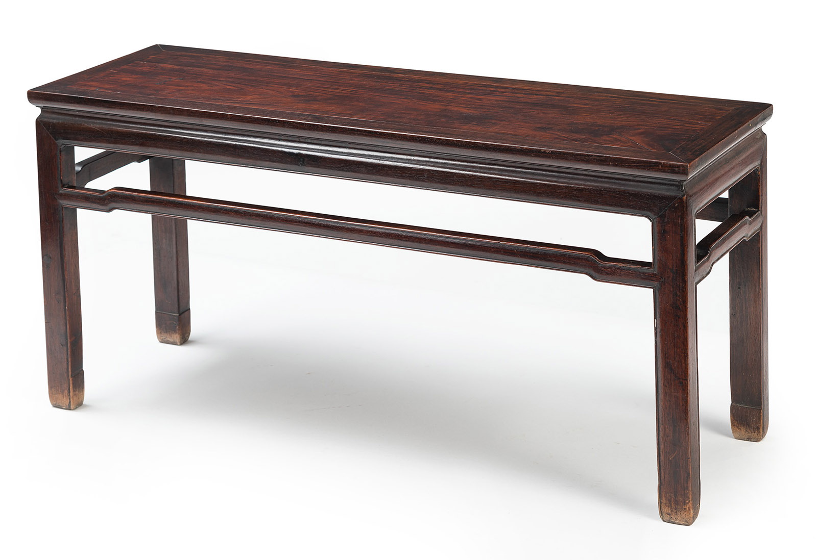 <b>A RECTANGULAR WAISTED CORNER-LEG TABLE</b>