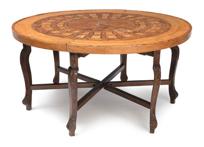 <b>A LARGE WOODEN TABLE WITH MARQUETRY DECORATION</b>