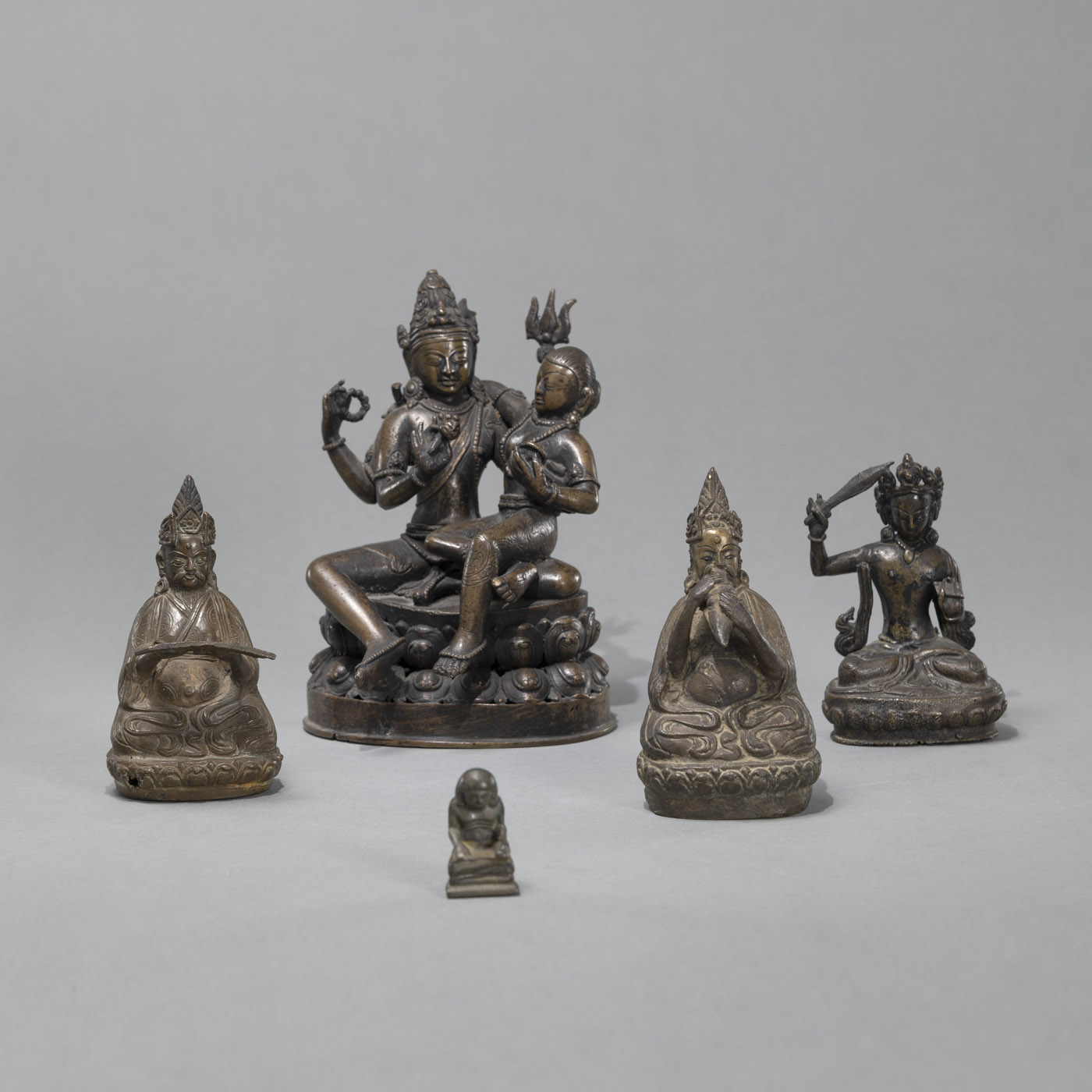 <b>Fünf Bronzefiguren, u.a. Manjushri</b>